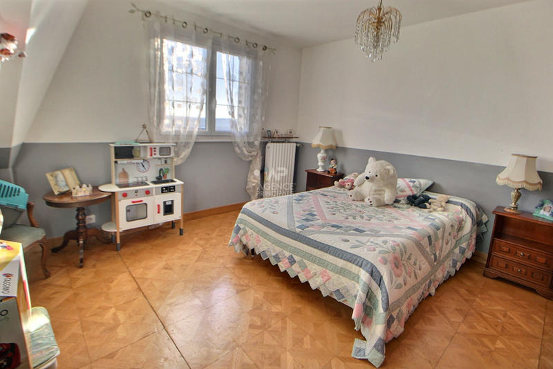 Maison - 139 m² - 7 pièces