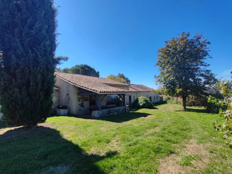 Longère - 380 m² - 13 pièces