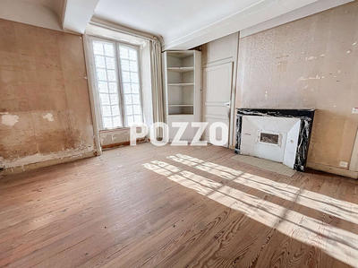 Maison - 200 m² - 7 pièces