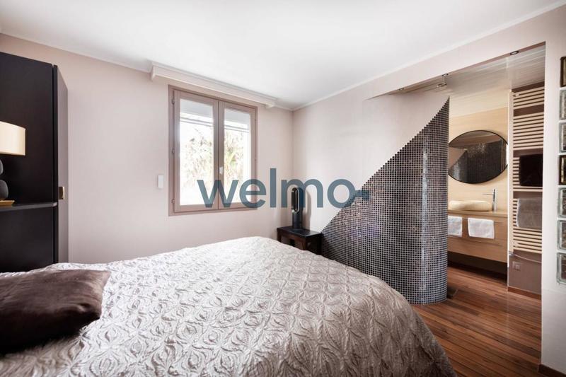 Maison - 300 m² - 14 pièces