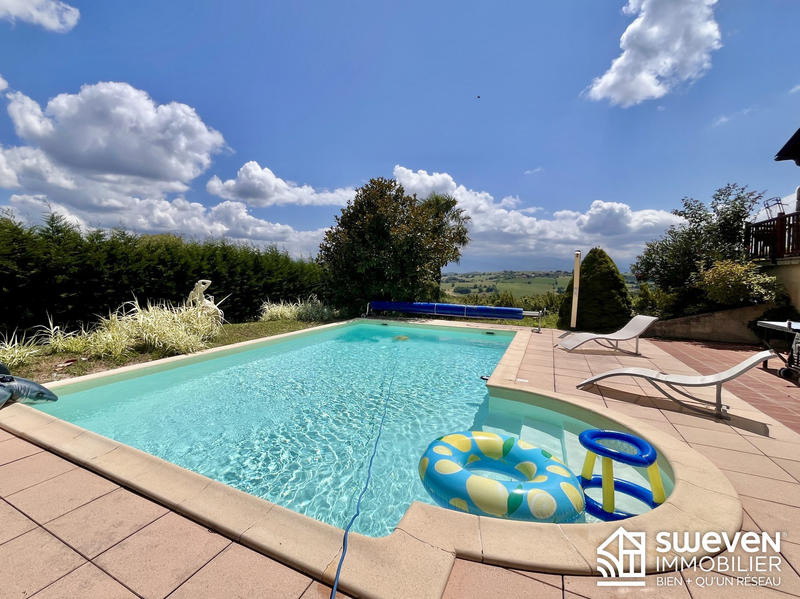 Maison traditionnelle - 192 m² - 5 pièces