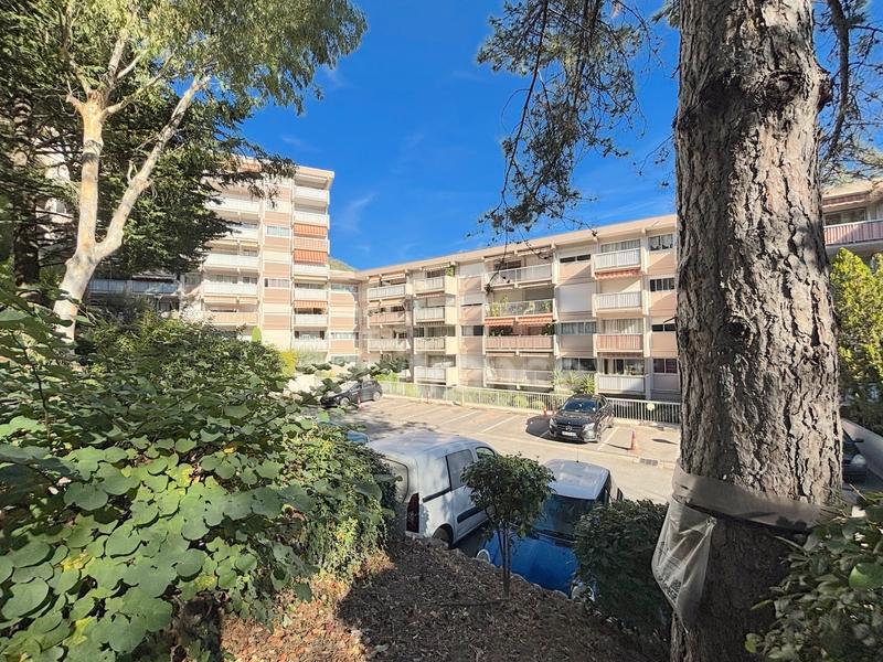 Appartement - 77 m² - 3 pièces