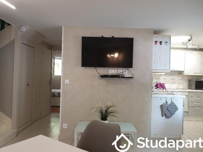 Chambre - 11 m² - 1 pièce