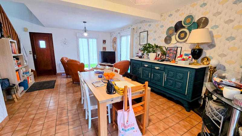 Maison - 96 m² - 5 pièces