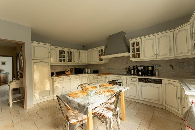 Maison - 195 m² - 7 pièces