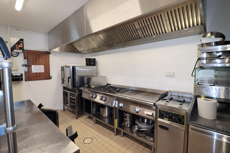 Local commercial - 169 m²