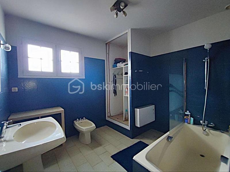 Maison - 227 m² - 6 pièces