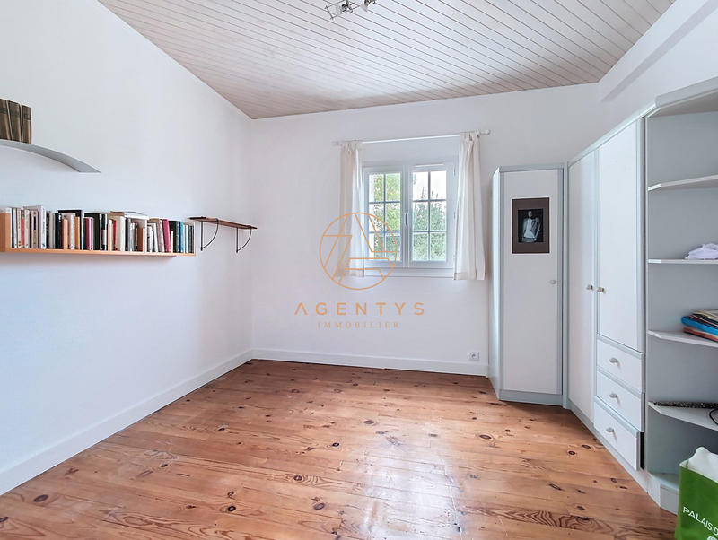 Maison - 175 m² - 8 pièces