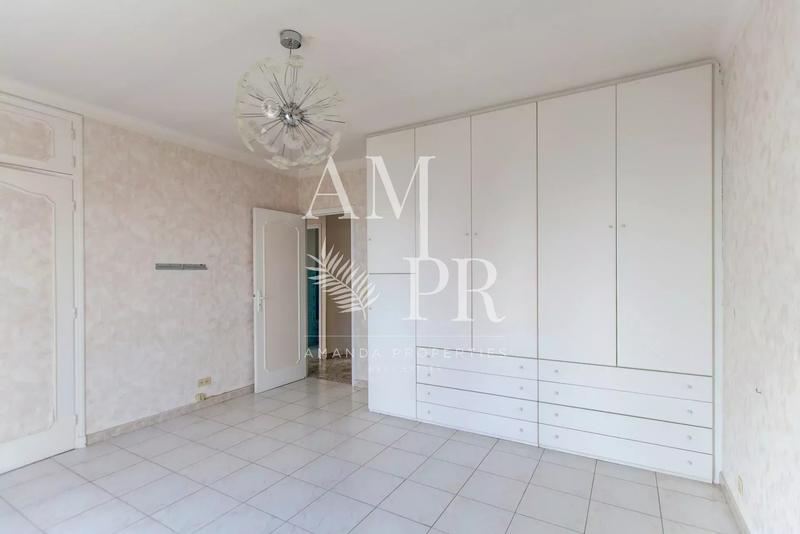 Maison - 237 m² - 7 pièces