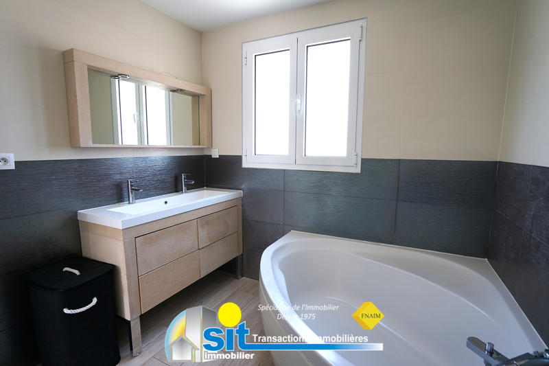 Maison - 111 m² - 5 pièces