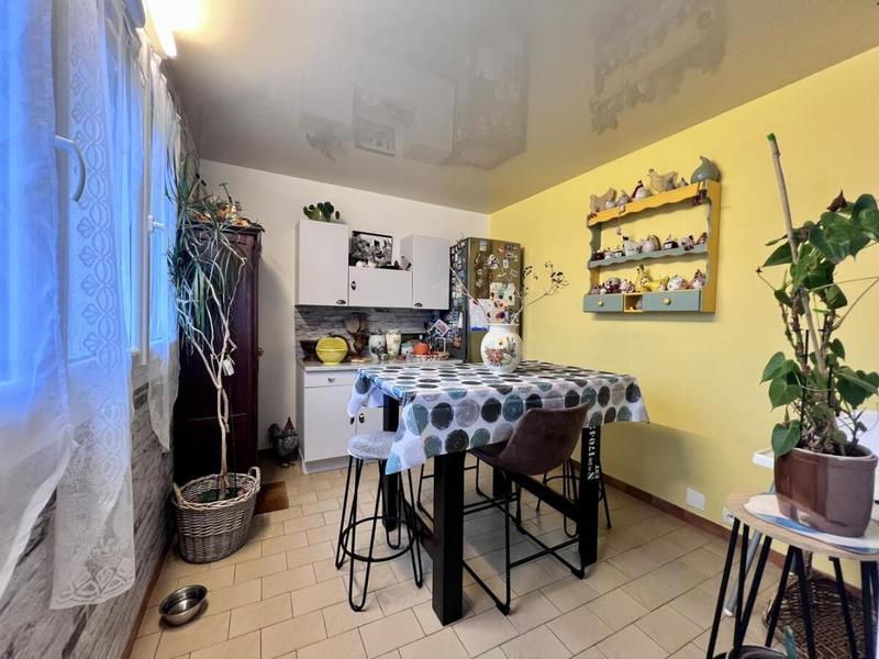 Appartement - 82 m² - 4 pièces