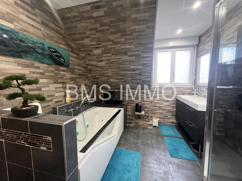 Maison - 158 m² - 4 pièces