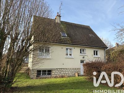 Maison - 94 m² - 5 pièces