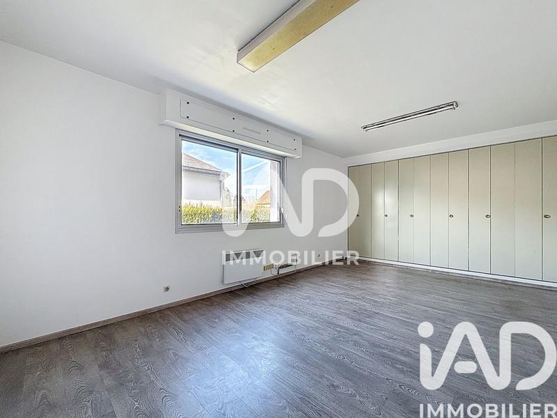 Maison - 285 m² - 11 pièces
