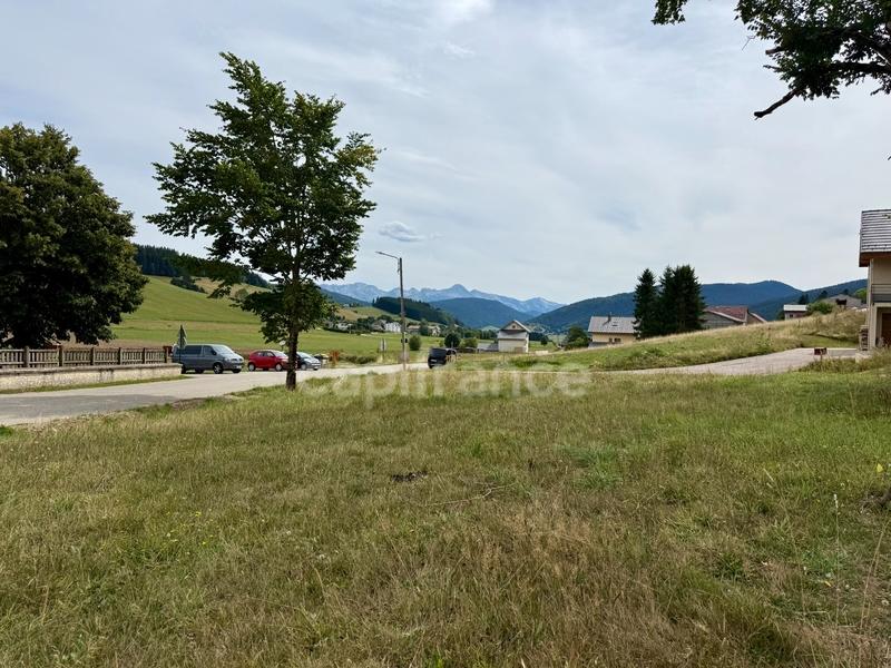 Terrain constructible - 675 m²