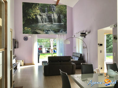 Maison - 230 m² - 5 pièces