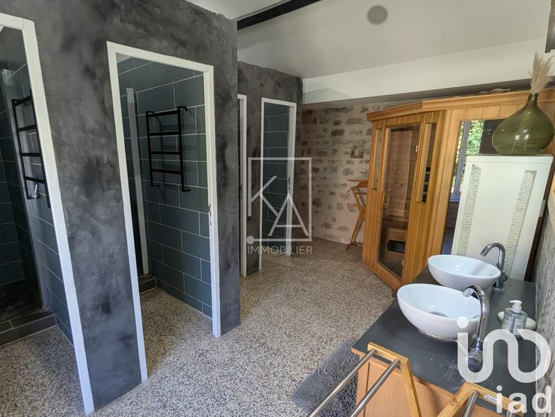 Appartement - 201 m² - 10 pièces