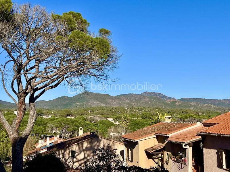 Maison - 142 m² - 6 pièces