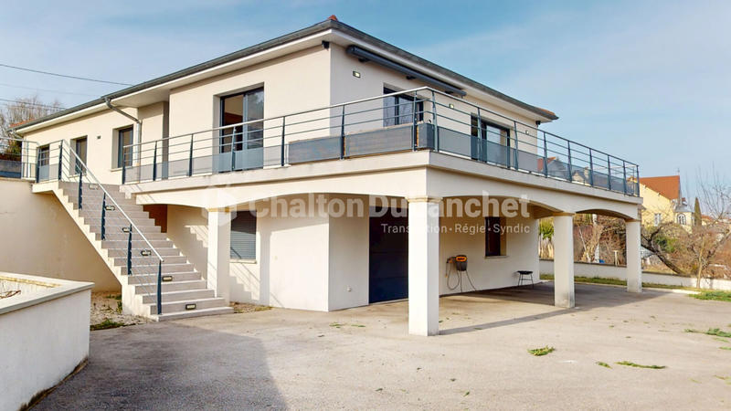 Maison - 185 m² - 7 pièces