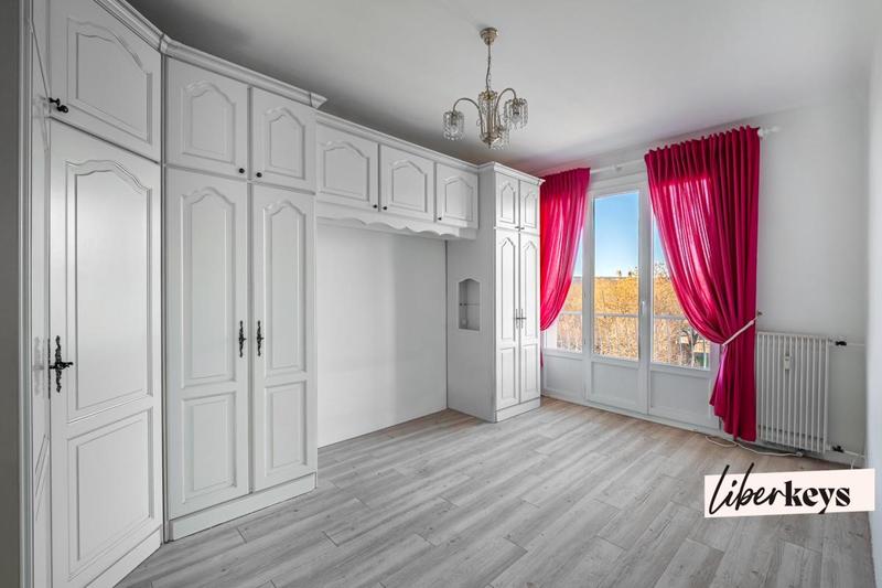 Appartement - 105 m² - 7 pièces