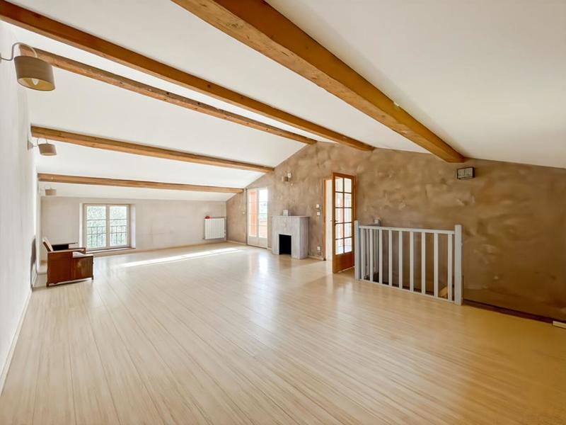 Maison - 257 m² - 10 pièces