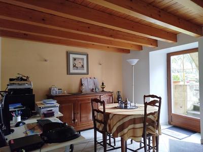 Maison - 106 m² - 7 pièces