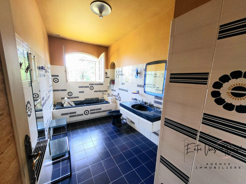 Maison - 167 m² - 6 pièces