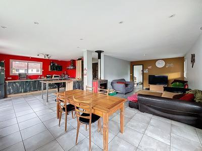 Maison - 157 m² - 8 pièces
