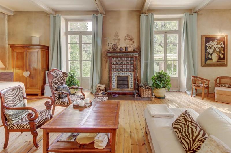 Maison de maîtres - 368 m² - 12 pièces