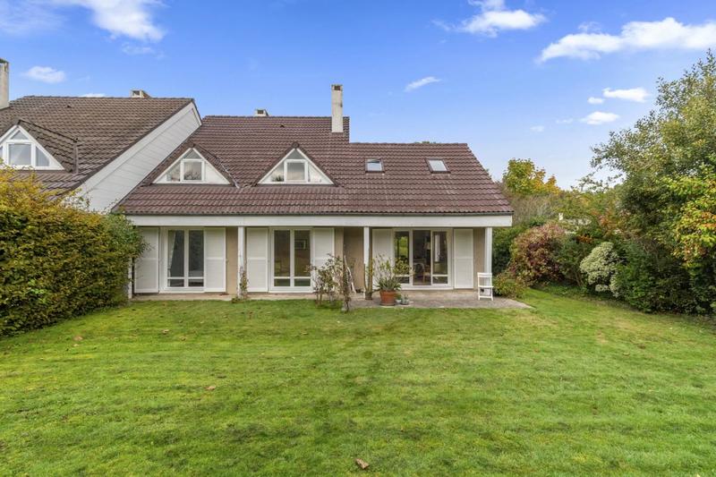 Maison - 160 m² - 8 pièces