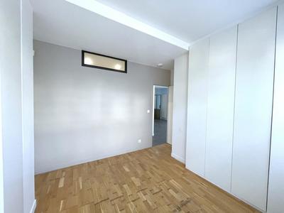 Bureau - 85 m² - 6 pièces