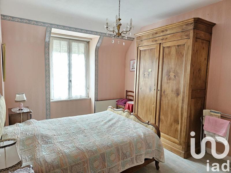 Maison - 230 m² - 9 pièces
