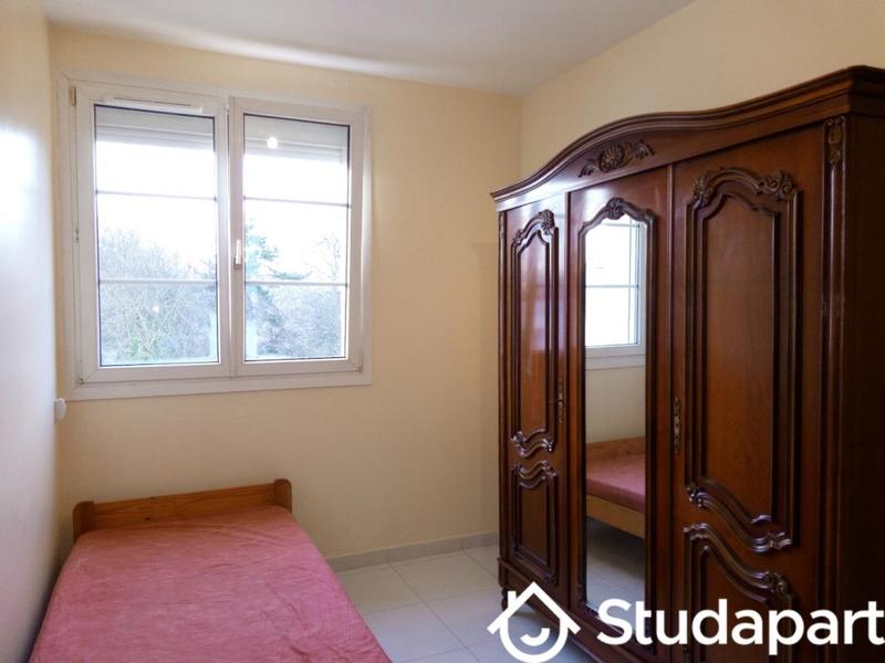 Chambre - 11 m² - 1 pièce