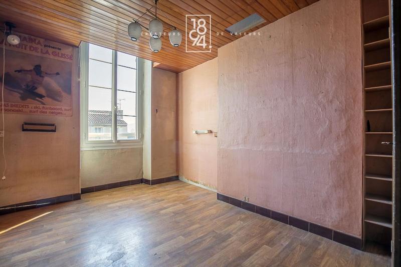 Appartement - 94 m² - 4 pièces