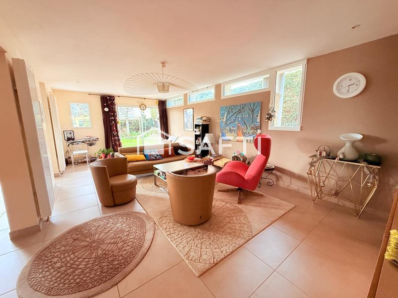 Maison - 364 m² - 12 pièces