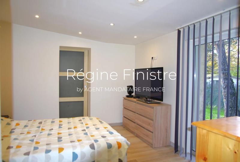 Maison - 205 m² - 7 pièces