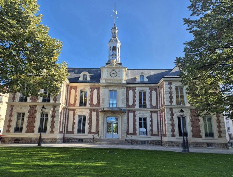 Pavillon - 150 m² - 7 pièces