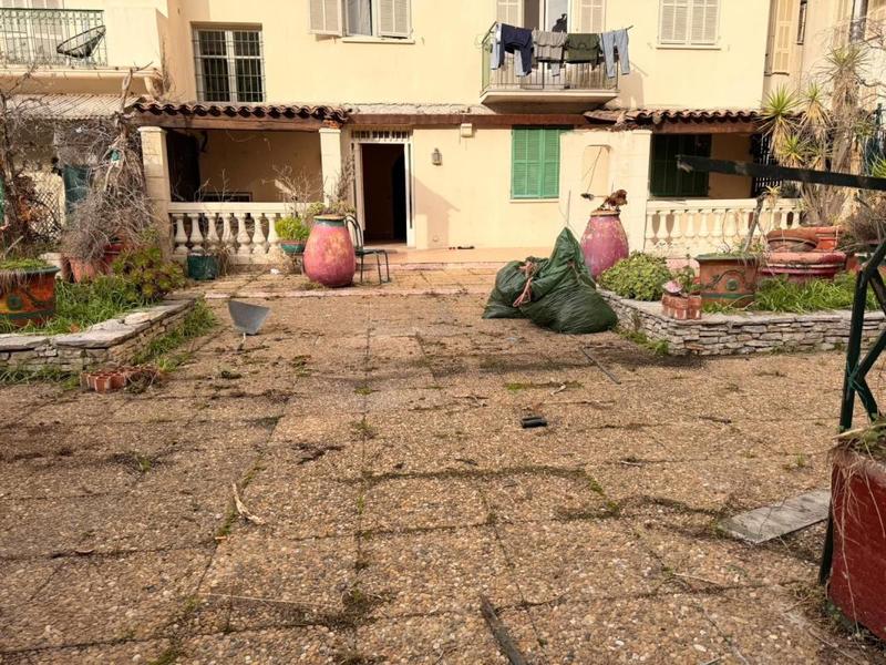 Appartement - 183 m² - 4 pièces