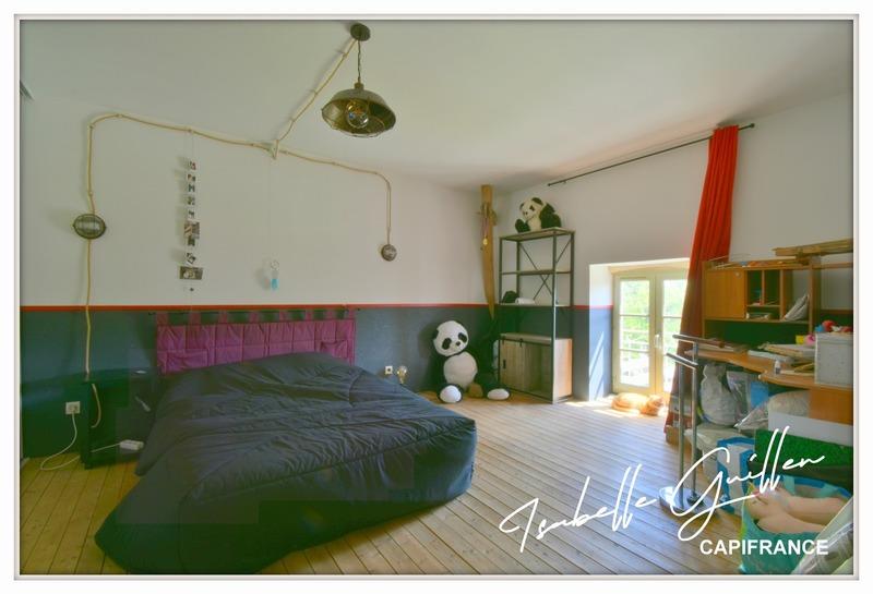 Maison - 262 m² - 7 pièces