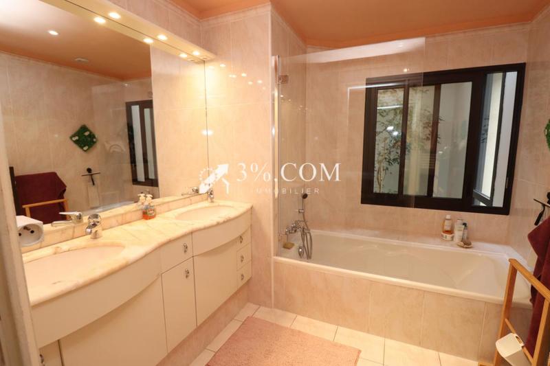 Maison d'architecte - 141 m² - 6 pièces