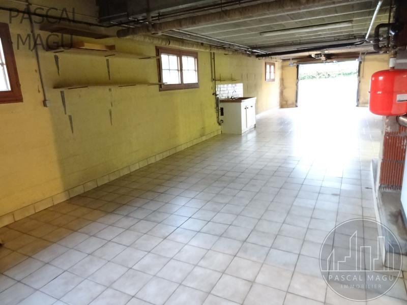 Maison - 227 m² - 8 pièces