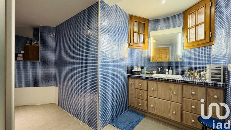 Maison - 303 m² - 4 pièces