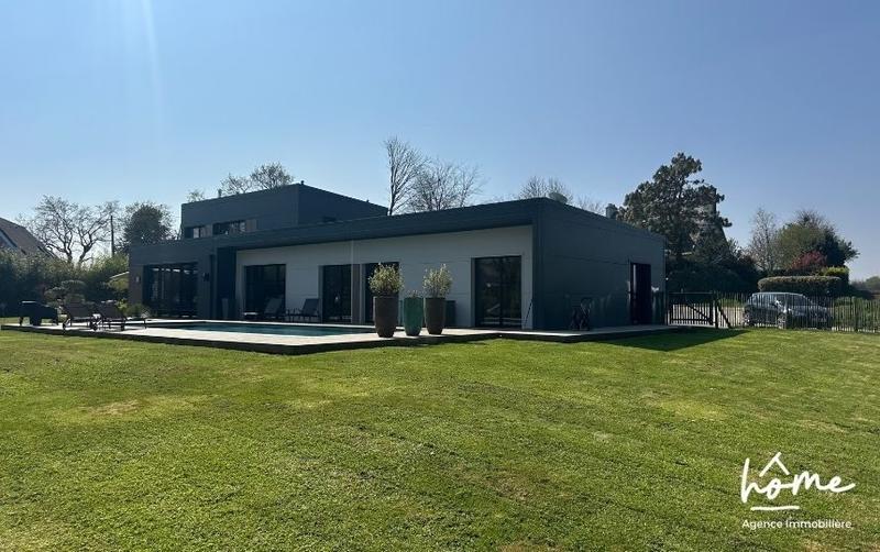 Maison contemporaine - 300 m² - 10 pièces