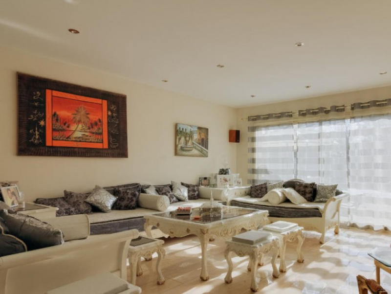 Maison - 350 m² - 7 pièces