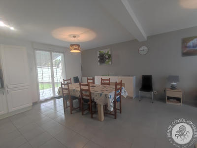 Maison - 90 m² - 5 pièces