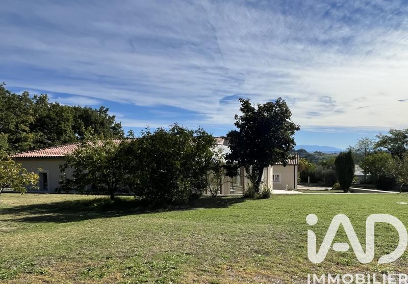 Maison - 370 m² - 10 pièces