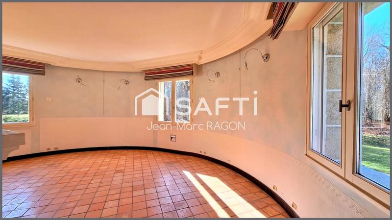 Maison - 158 m² - 7 pièces