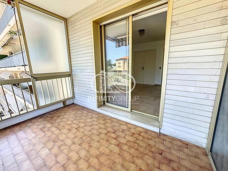 Appartement - 65 m² - 2 pièces