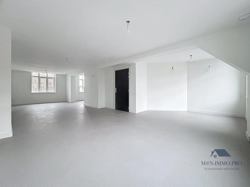 Bureau - 74 m² - 1 pièce