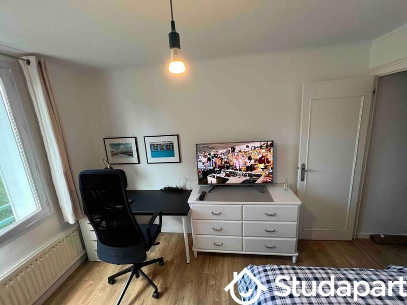 Chambre - 10 m² - 1 pièce